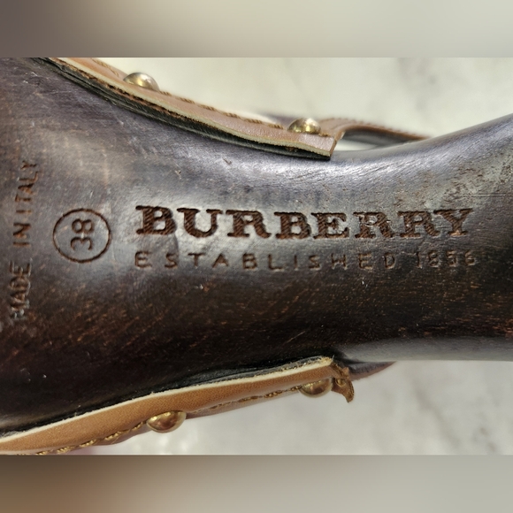 VINTAGE BURBERRY Peep-toe Slingback Heels - Picture 6 of 16
